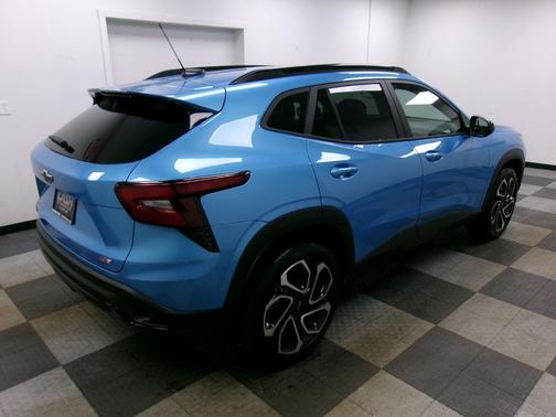 Marina Blue Metallic 2026 Chevrolet Trax FWD 2RS