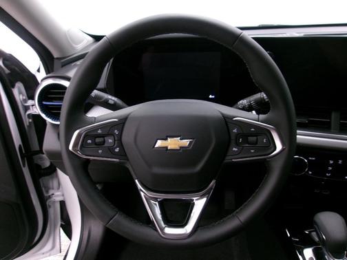 Summit White 2026 Chevrolet Trax LT