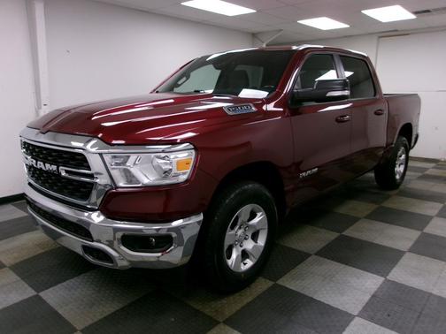 Delmonico Red Pearlcoat 2022 RAM 1500 Big Horn/Lone Star