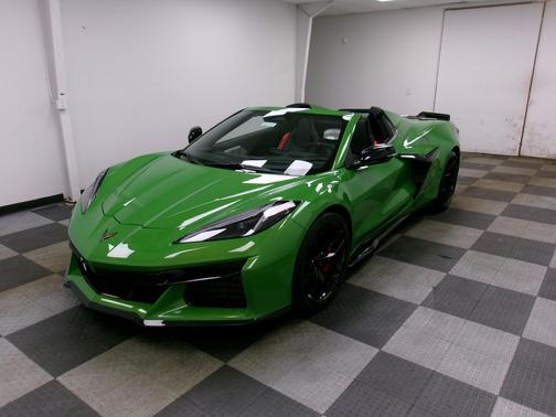 Roswell Green Metallic 2026 Chevrolet Corvette Z06