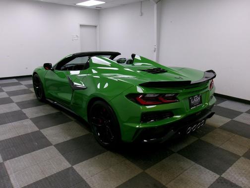 Roswell Green Metallic 2026 Chevrolet Corvette Z06