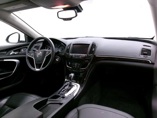 Summit White 2017 Buick Regal Turbo Sport Touring