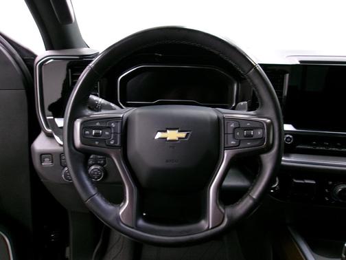 Black 2023 Chevrolet Silverado 1500 High Country