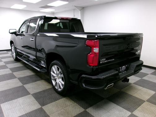 Black 2023 Chevrolet Silverado 1500 High Country
