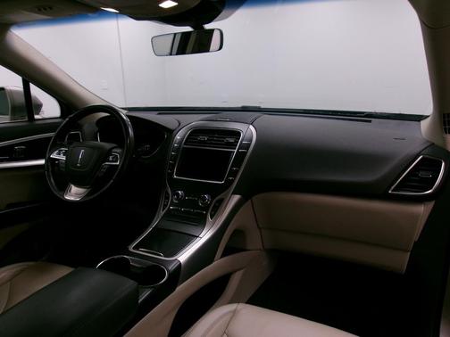 2020 Lincoln Nautilus Standard