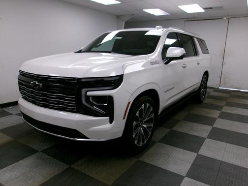 2025 Chevrolet Suburban 4WD High Country