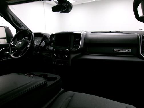 Billet Silver Metallic Clearcoat 2024 RAM 3500 Big Horn Crew Cab 4x4 8' Box