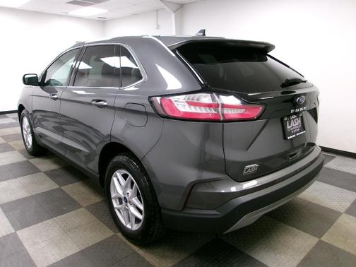 Carbonized Gray Metallic 2022 Ford Edge SEL