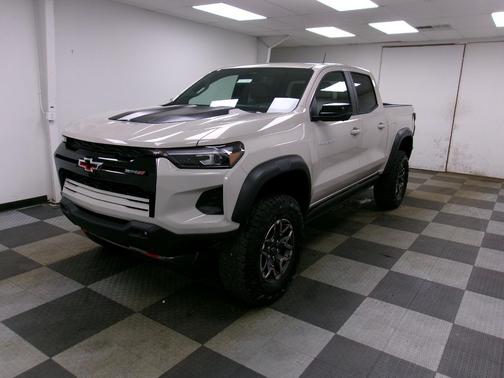 White Sands 2026 Chevrolet Colorado ZR2