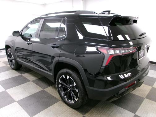 Mosaic Black Metallic 2027 Chevrolet Equinox RS AWD