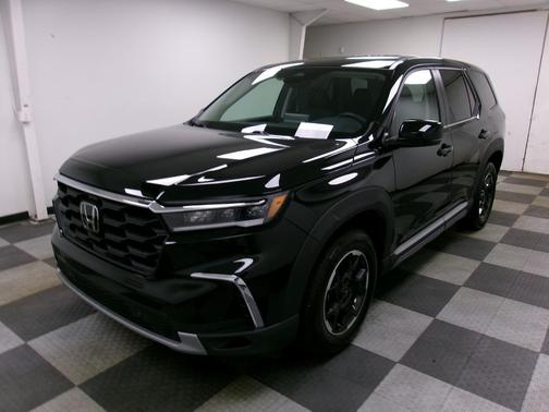 Crystal Black Pearl 2025 Honda Pilot EX-L
