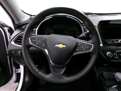 2025 Chevrolet Malibu FWD RS