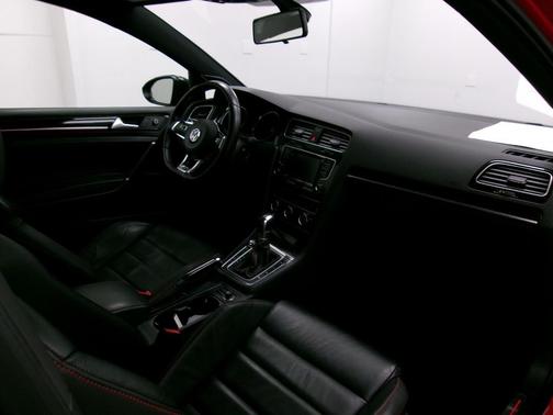 2015 Volkswagen Golf GTI 2.0T SE 2-Door