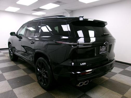 Mosaic Black Metallic 2025 Chevrolet Traverse RS