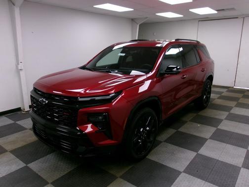 Radiant Red Tintcoat 2026 Chevrolet Traverse RS