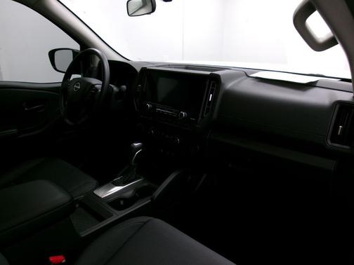 2025 Nissan Frontier S