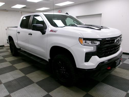 Summit White 2025 Chevrolet Silverado 1500 LT Trail Boss