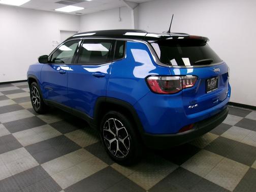 Hydro Blue Pearlcoat 2025 Jeep Compass Limited