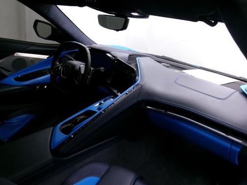 Rapid Blue 2020 Chevrolet Corvette Stingray w/3LT