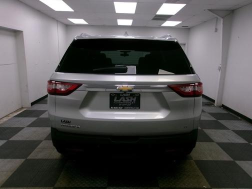 Silver Ice Metallic 2018 Chevrolet Traverse LT Cloth