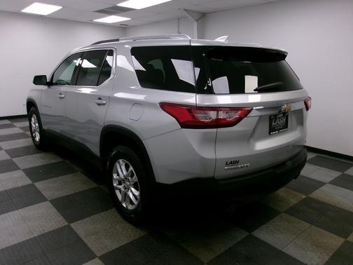Silver Ice Metallic 2018 Chevrolet Traverse LT Cloth