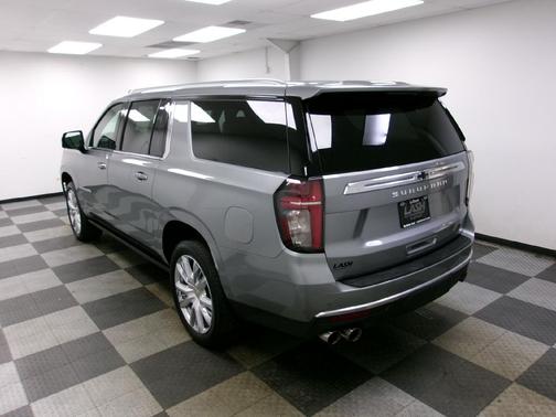 2024 Chevrolet Suburban 4WD High Country