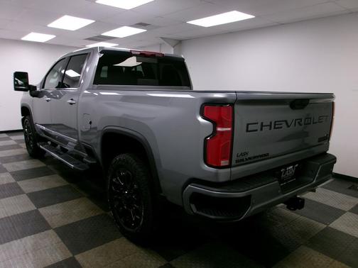 Sterling Gray Metallic 2026 Chevrolet Silverado 2500 High Country