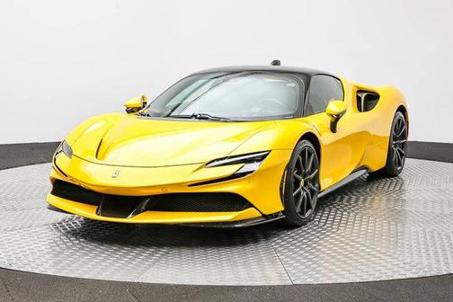 Giallo Triplo Strato 2022 Ferrari SF90 Stradale Base