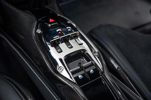 2024 Ferrari SF90 Stradale Base