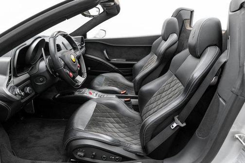 2012 Ferrari 458 Spider Base