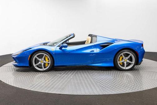 Blu Corsa 2023 Ferrari F8 Spider Base