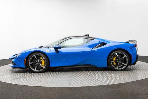 2023 Ferrari SF90 Stradale Base