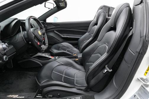 2019 Ferrari 488 Spider Base