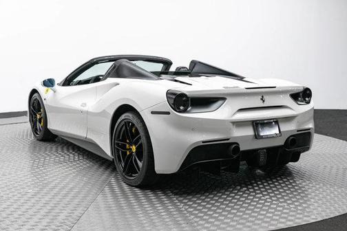 2019 Ferrari 488 Spider Base