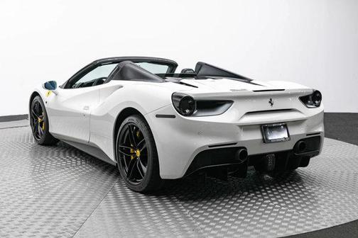 2019 Ferrari 488 Spider Base