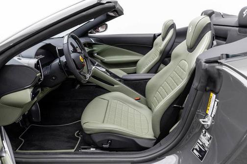 Grigio Scuro 2025 Ferrari Roma Spider Spider