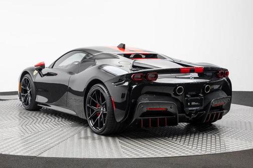 2023 Ferrari SF90 Stradale Base