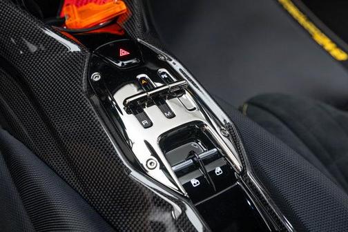 2022 Ferrari 812 Competizione Coupe