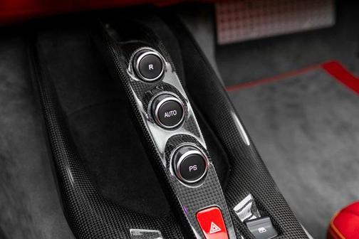 2023 Ferrari 812 GTS Base