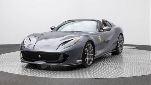Grigio GTS 2023 Ferrari 812 GTS Base