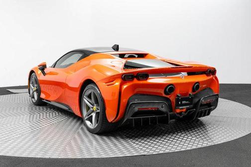 2023 Ferrari SF90 Stradale Base
