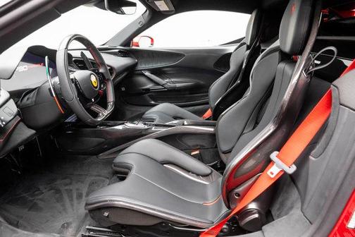 2023 Ferrari SF90 Stradale Base