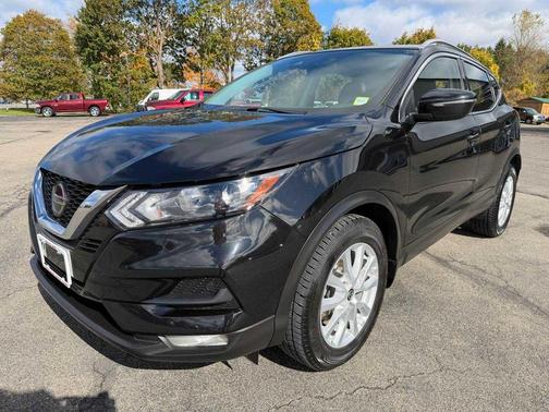 Magnetic Black Pearl 2021 Nissan Rogue Sport SV