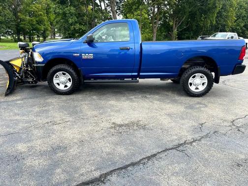 2018 RAM 2500 Tradesman Regular Cab 4x4 8' Box