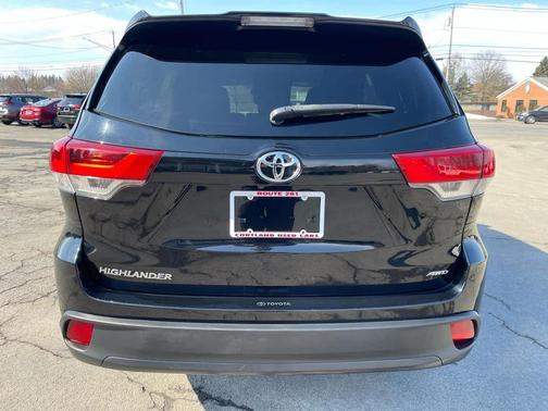 2019 Toyota Highlander LE