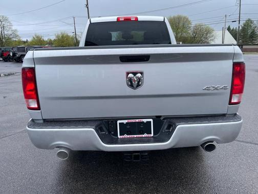 Bright Silver Metallic Clearcoat 2017 RAM 1500 Express
