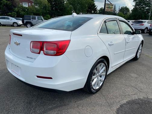 Summit White 2014 Chevrolet Malibu 2LT