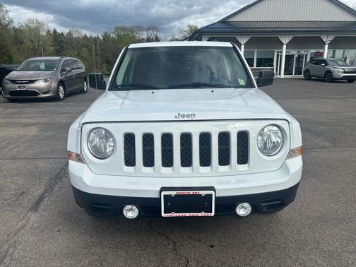 Bright White Clearcoat 2016 Jeep Patriot Sport