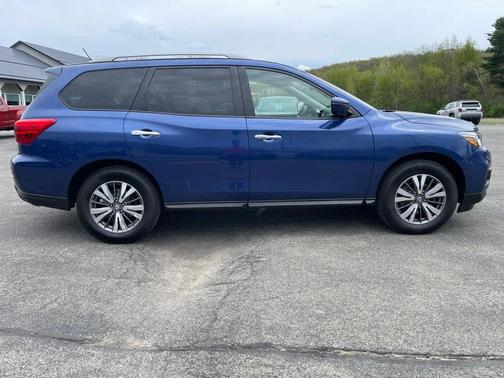 Caspian Blue 2018 Nissan Pathfinder SL