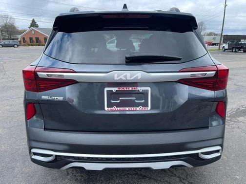 Gravity Gray 2022 Kia Seltos Nightfall Edition